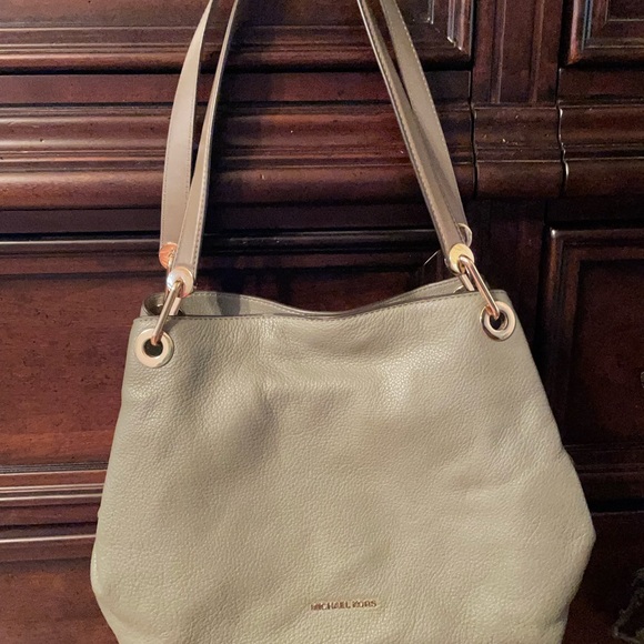 Michael Kors Green Shoulder Purse - Picture 5 of 8